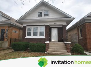 2848 W Fletcher St, Chicago, IL 60618