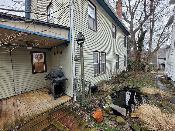 5th image of 811 W 1st St