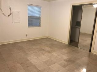 1535 W 25th St, Houston, TX 77008