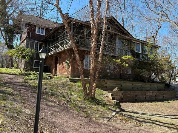 10 Tagliabue Road, Shoreham, NY 11786