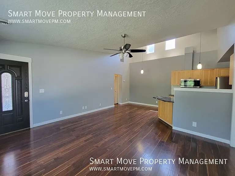 2705 E Mendota Dr — Photo 5