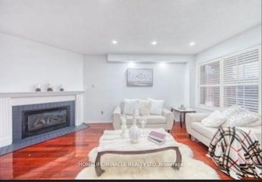 3 bed, $3,399 — Photo 3