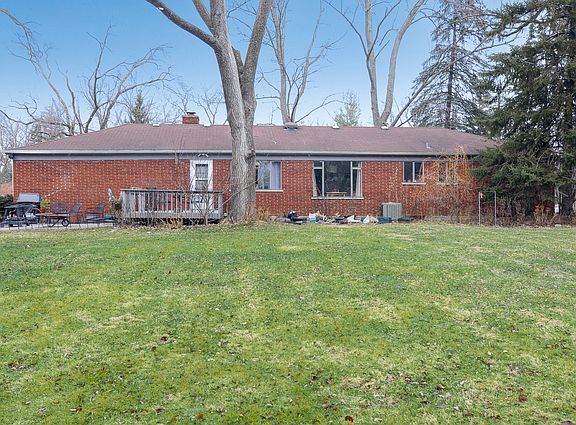 5th image of 17W201 Hillside Ln