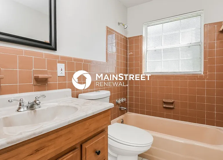 1660 Thoreau St — Photo 15