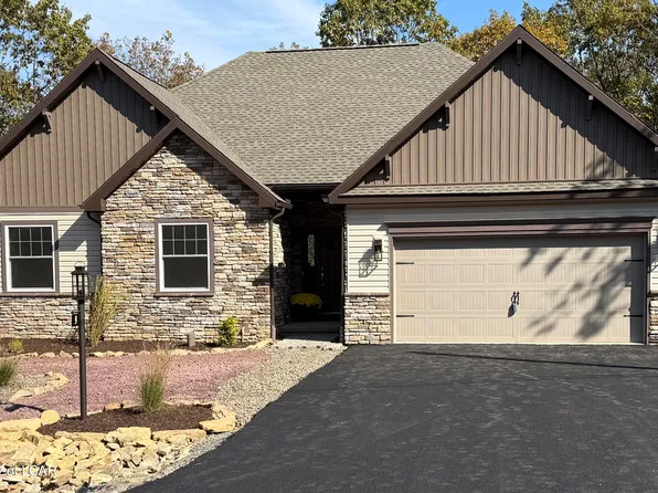 9 Tulip Tree Ln, Hazleton, PA 18202