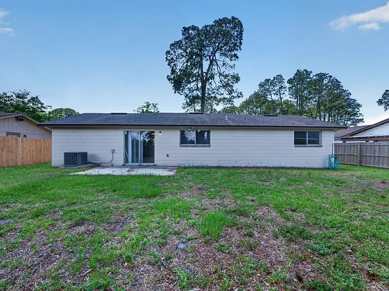 4177 Timberlake Dr N — Photo 20