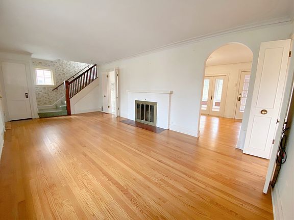 5th image of 1524 Thornwood Dr