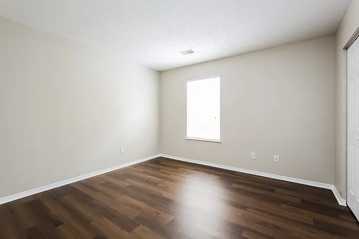 121 Hatters Ct — Photo 10