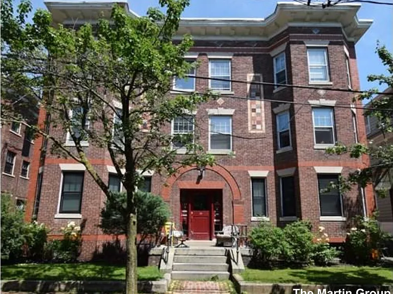 25 Fairfield St #6 — Photo 26