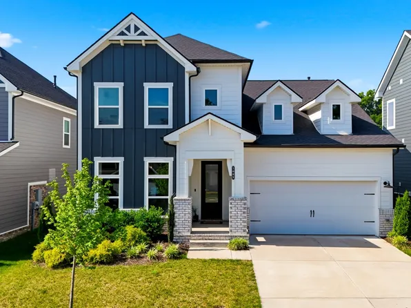 1089 Callaway Dr, Lebanon, TN 37087
