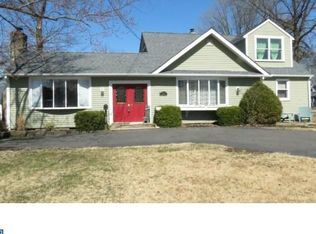 301 W 1st Ave, Barrington, NJ 08007