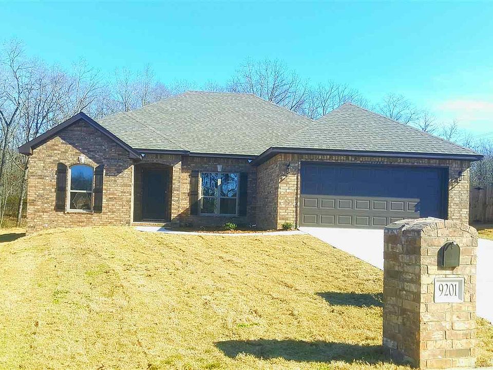 1st image of 9201 Meadow Gardens Cres