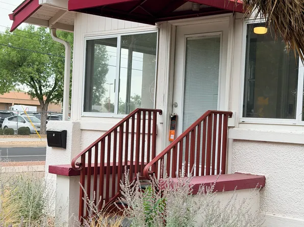 521 Slate Ave NW, Albuquerque, NM 87102