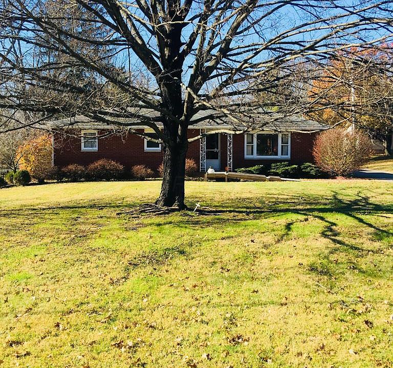 1st image of 93 Willard Dr