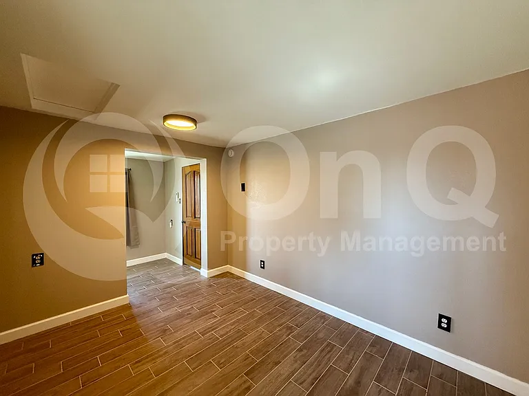 11319 E 5th Ave — Photo 7