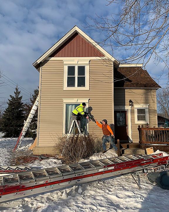 2nd image of 519 W 6th St