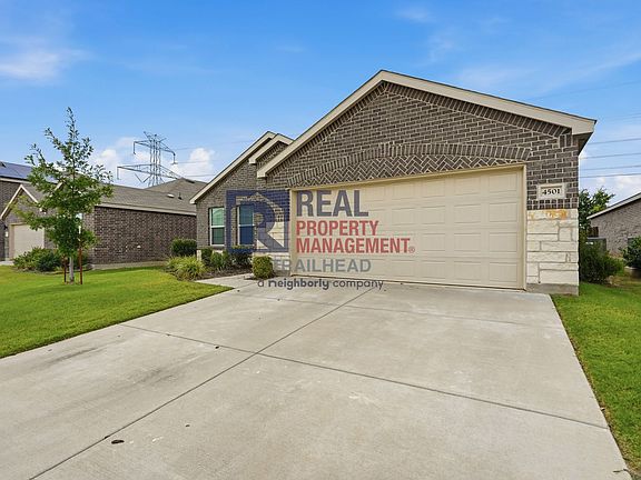 3rd image of 4501 Greenham Ln