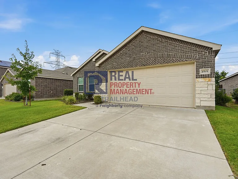 4501 Greenham Ln — Photo 3