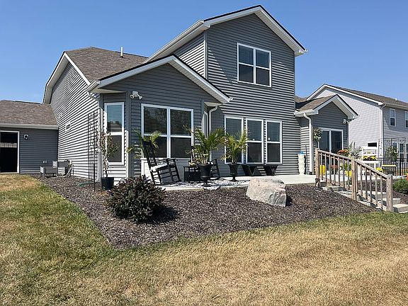 Large Rear concrete patio