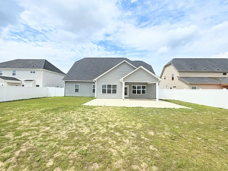 2229 Andalusian Dr — Photo 36