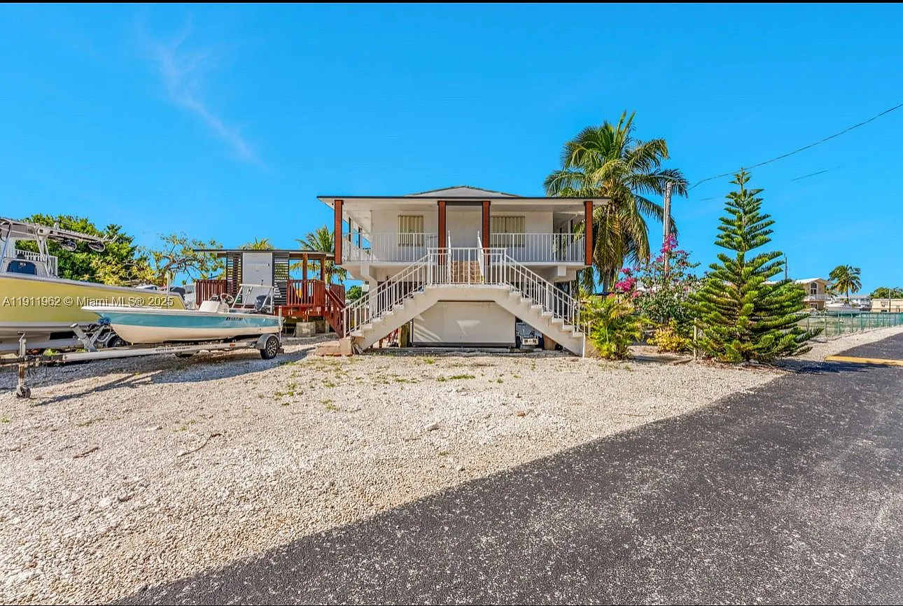 4 bed, 2.0 bath, $3,995 — Photo 1
