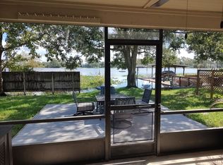 161 Edgewater Cir, Sanford, FL 32773