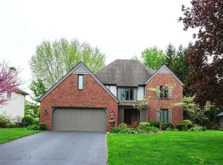 7715 Shadywood Ln, Sylvania, OH 43560