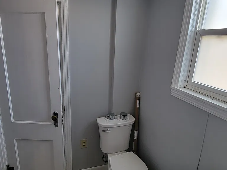 1217 4th Ave #2 — Photo 9