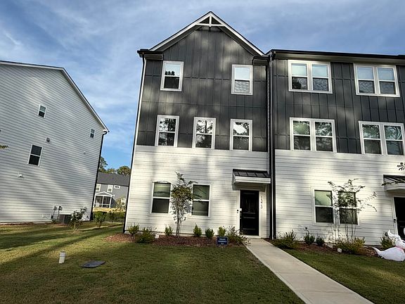 2nd image of 1373 Hasse Ave