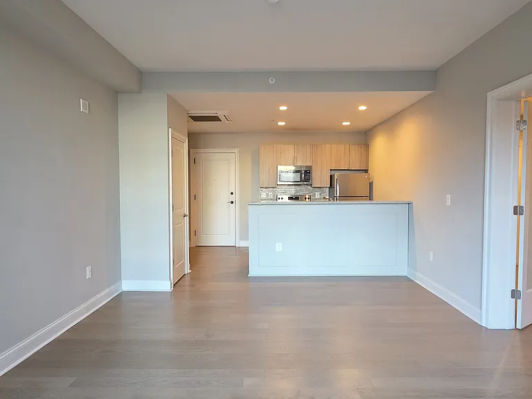 216 Arch St #411 — Photo 10
