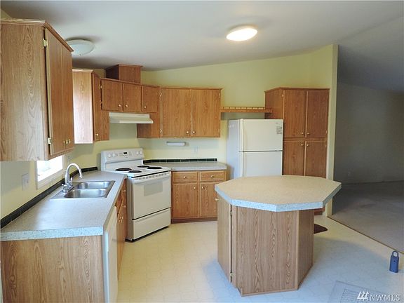 3rd image of 201 W Oakview Ave Unit 40
