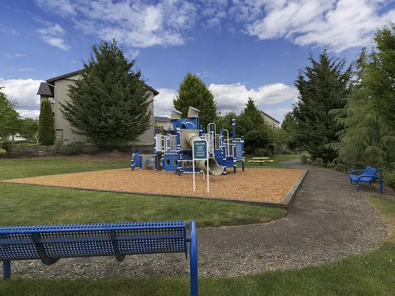 571 NW Nesvik Way — Photo 14