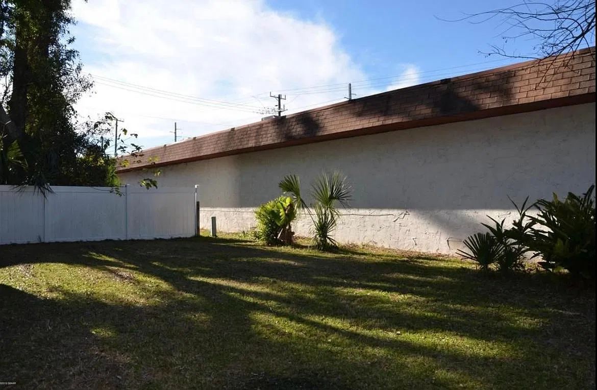 2 bed, 630 sqft, $1,400 — Photo 3