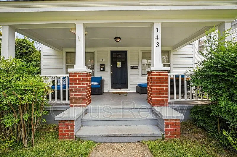 1 bed, 1.0 bath, $995 — Photo 3