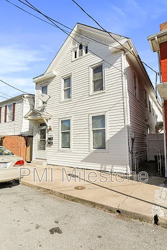 721 2nd St Photo 1