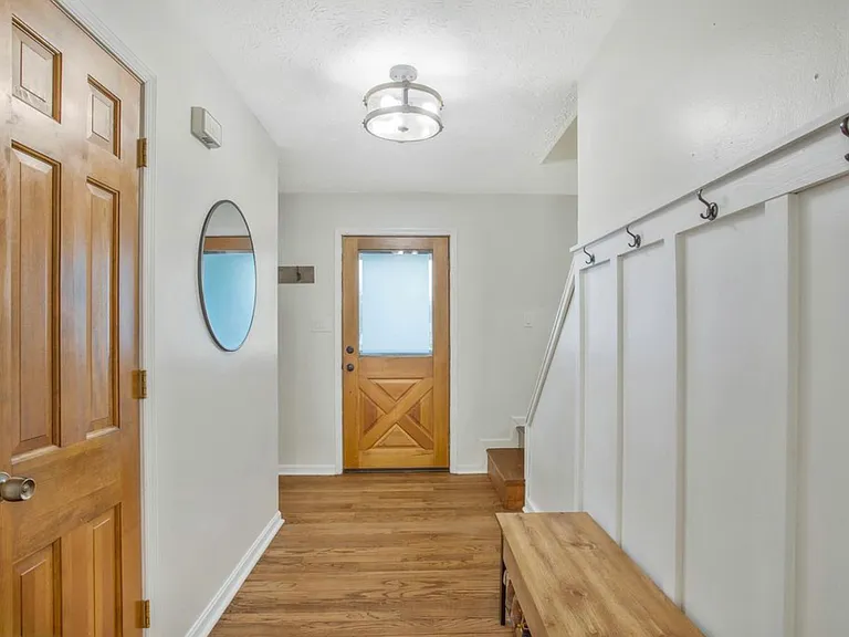 8300 Venture Dr — Photo 3