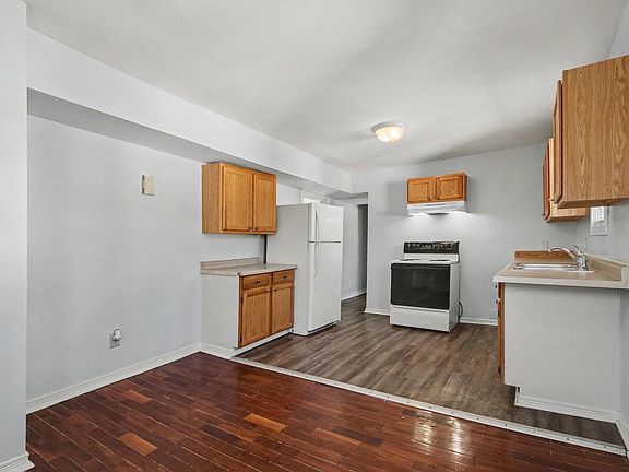 4th image of 1008 Baxter St SE