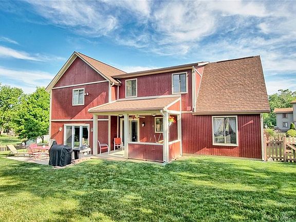 3rd image of 1546 Hickory Glenn Dr