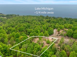 15380 Lake Bluff Rd, Arcadia, MI 49613