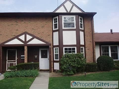 1st image of 105 Greenmeadow Dr
