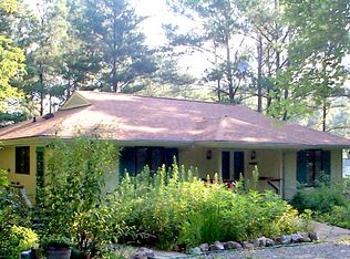 132 Barrett Ln, Wicomico Church, VA 22579