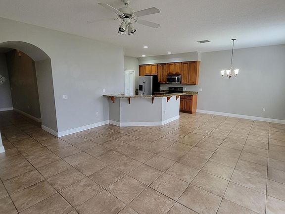 3rd image of 2405 Latina Ct