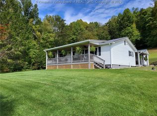 299 Lanham Rd, Poca, WV 25159