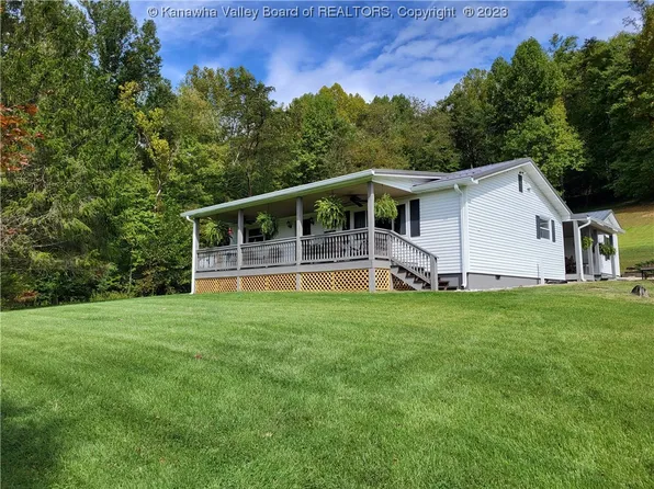 299 Lanham Rd, Poca, WV 25159