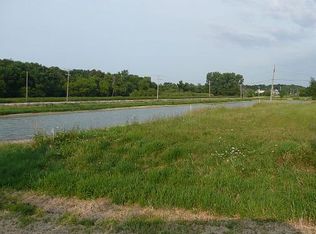 9941 S Nicholson Rd, Oak Creek, WI 53154