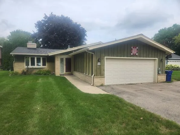 W189S7516 Oak COURT, Muskego, WI 53150