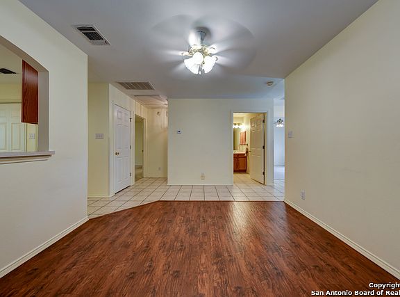 4th image of 563 Kendalia Ave