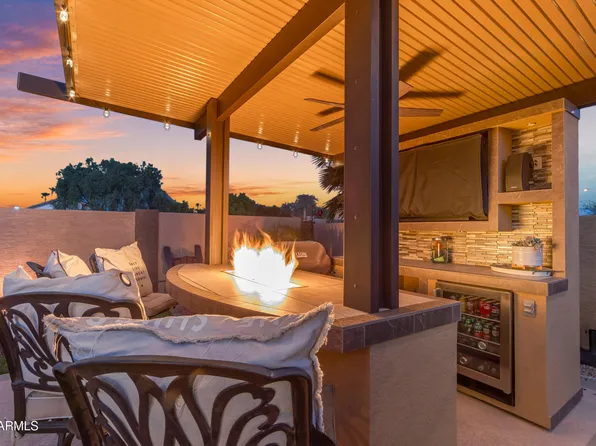 26433 S SADDLETREE Drive, Sun Lakes, AZ 85248