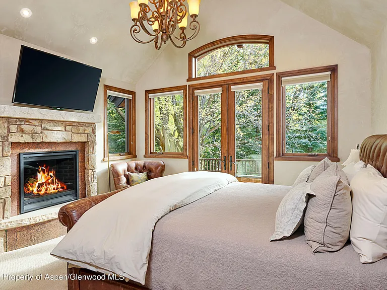 1232 Mountain View Dr #B — Photo 17