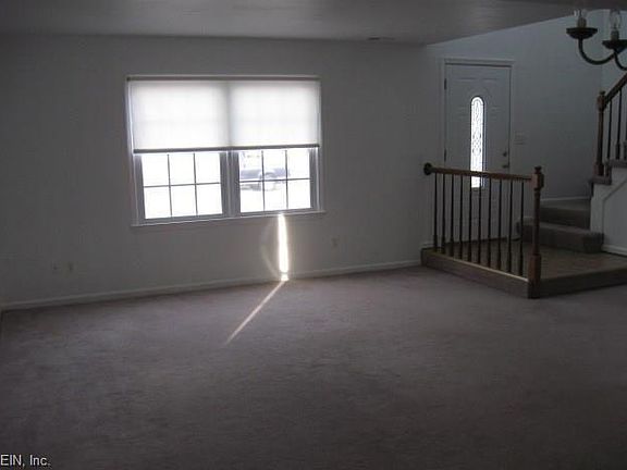 4th image of 988 Daniel Maloney Dr